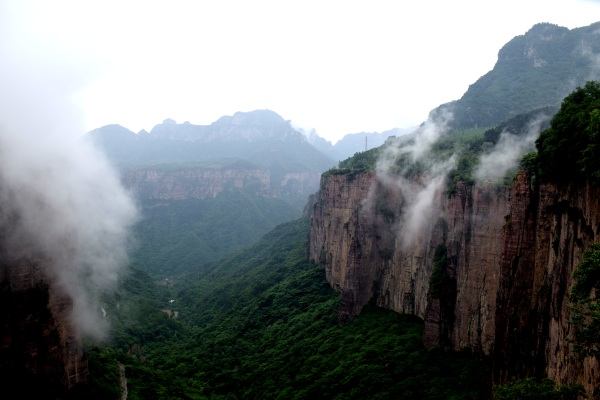 Das zauberhafte Tal vor dem Guoliang-Dorf