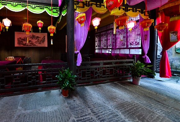 Lotus-Hof in der Altstadt Hongjiang