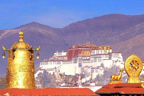 Überland von Lhasa nach Kashgar auf der höchsten Reiseroute der Welt