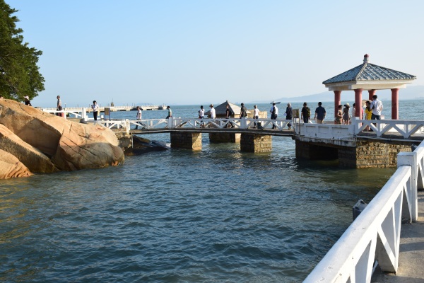 Zigzag-Brcke im Shuzhuang-Garten in Xiamen