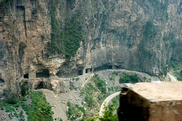 Xiyagou-Tunnelstrae