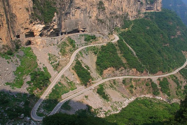 Xiyagou Tunnelstrae und Serpentine